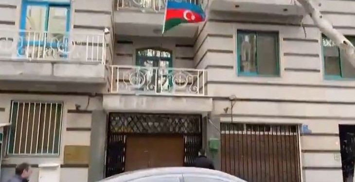 لماذا الهجوم على سفارة باكو في طهران مثیر للشك؟