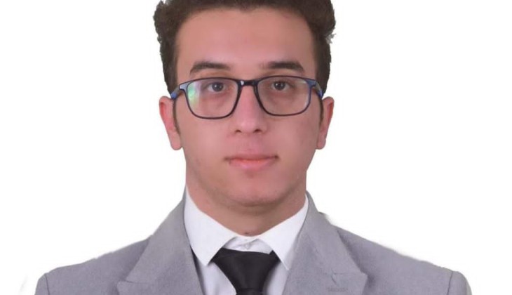 العراق: طالب في جامعة الكوفة يشارك بأبحاث علمية بمجال جراحة الأعصاب في عدة دول عالمية